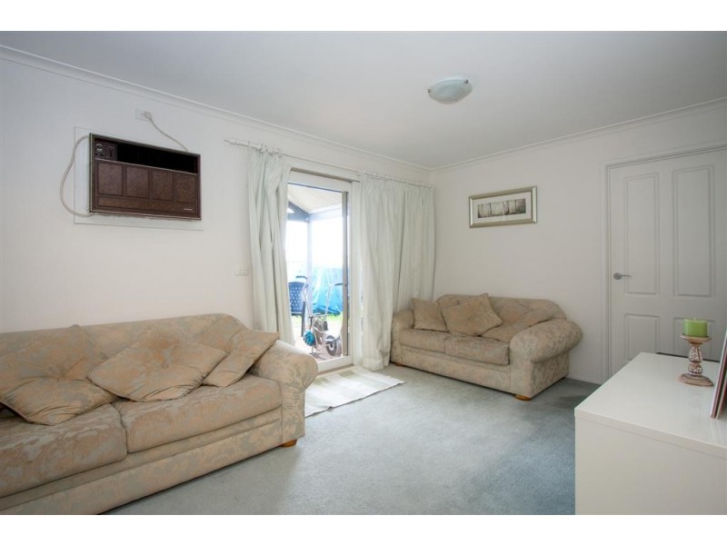 4 Lewin Street, Sunbury VIC 3429