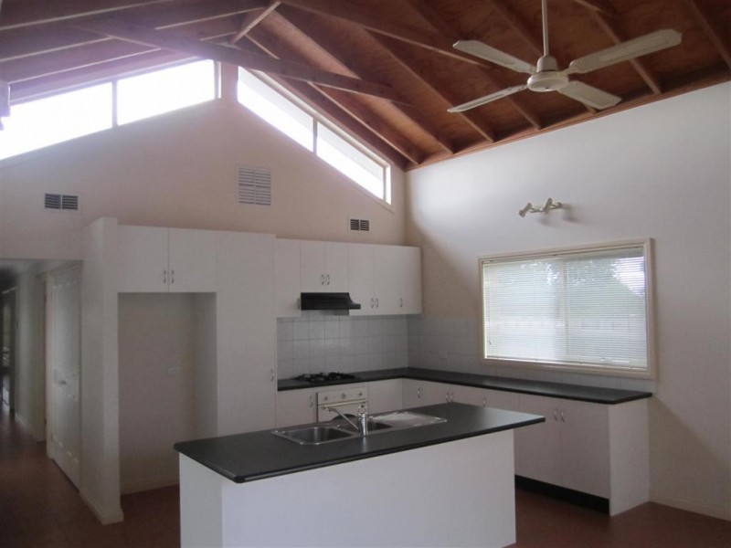 37A MILLER STREET, Sunbury VIC 3429