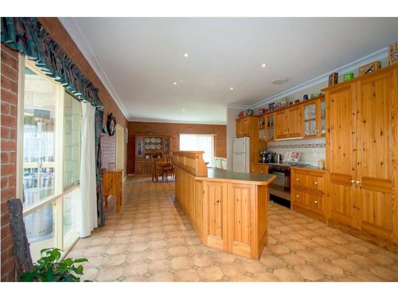 10 BAKER RISE, Sunbury VIC 3429