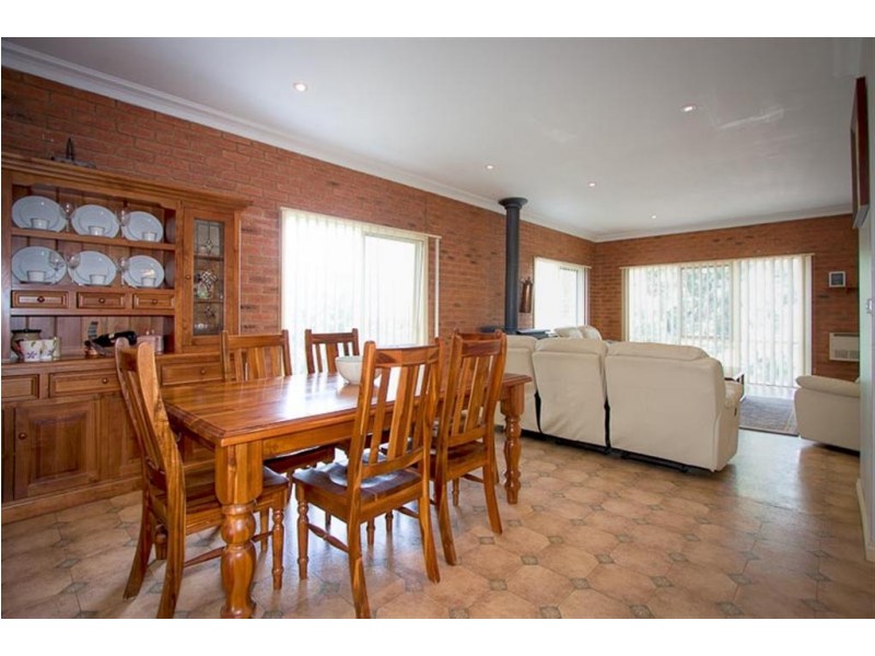 10 BAKER RISE, Sunbury VIC 3429