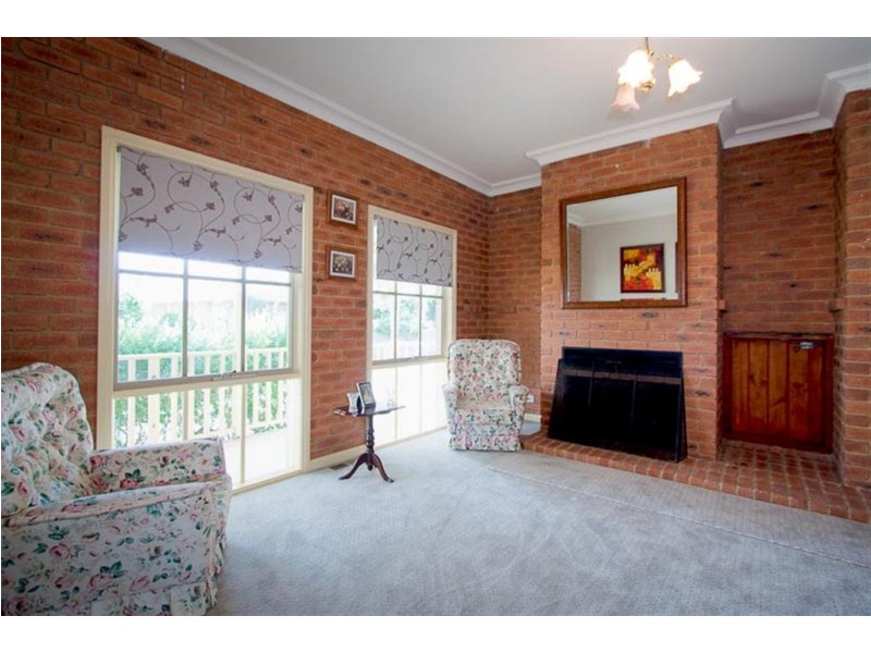 10 BAKER RISE, Sunbury VIC 3429