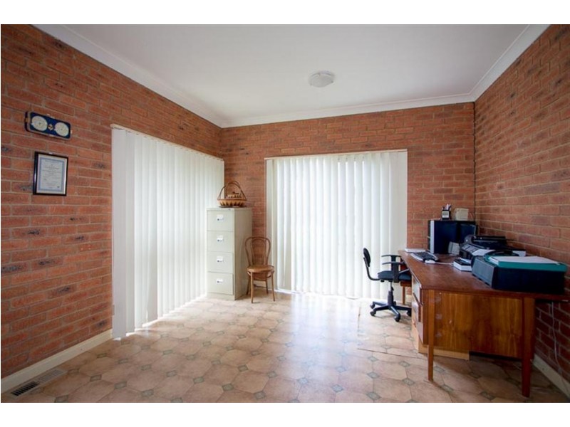 10 BAKER RISE, Sunbury VIC 3429