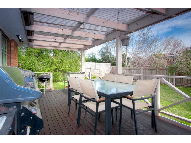 8 Blackman Close, Sunbury VIC 3429