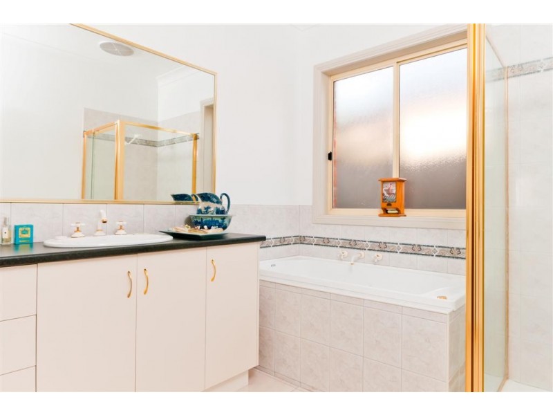 66 Fullbrook Drive, Sunbury VIC 3429