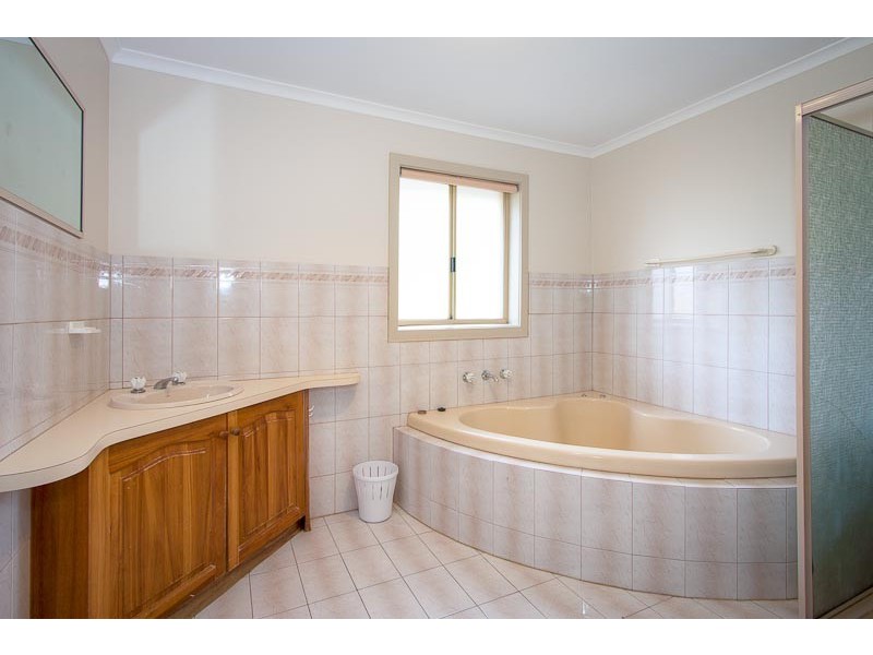 15/60-62 Brook Street, Sunbury VIC 3429