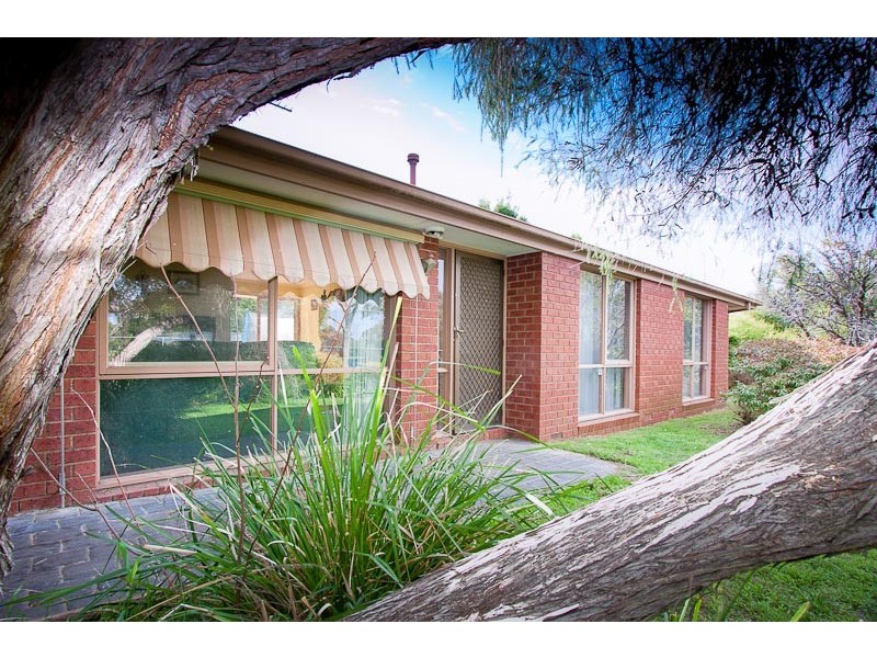 4 Westward Ho Drive, Sunbury VIC 3429