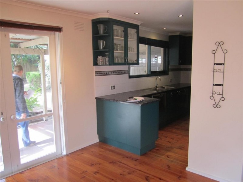 42 MARJORIE AVENUE, Sunbury VIC 3429