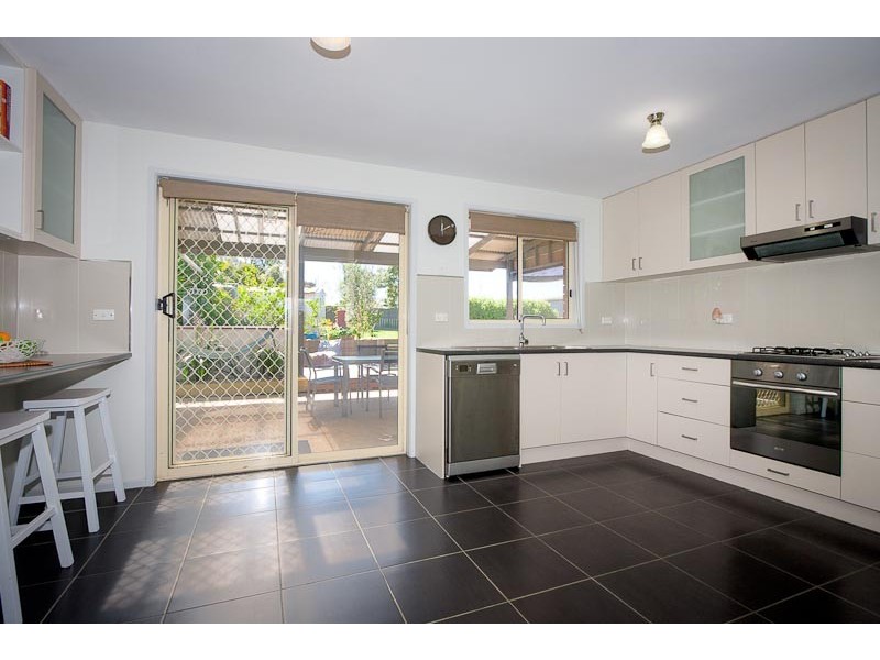 28 Keith Avenue, Sunbury VIC 3429