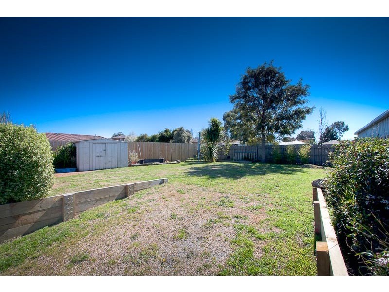 28 Keith Avenue, Sunbury VIC 3429