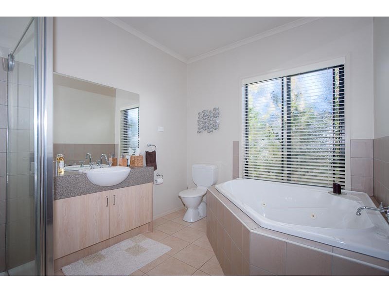 19 Ironbark Drive, Sunbury VIC 3429