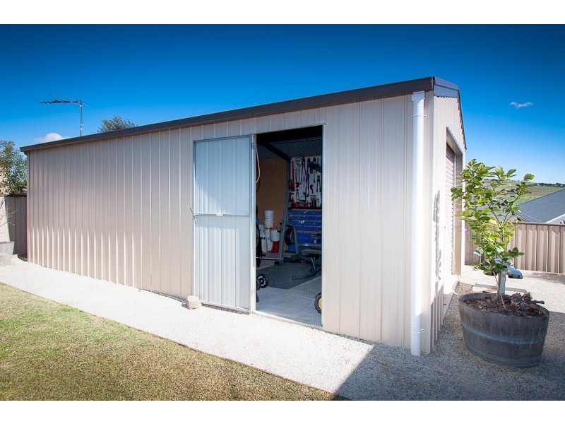 19 Ironbark Drive, Sunbury VIC 3429