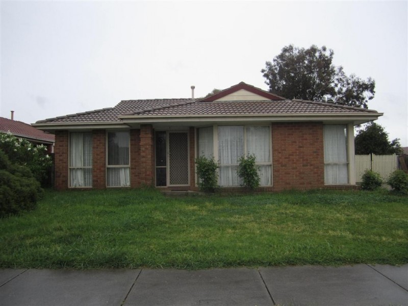 8 DOLAN COURT, Sunbury VIC 3429