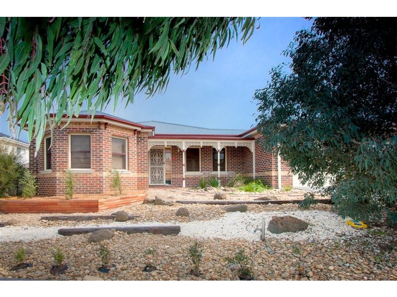 11 Seagull Place, Sunbury VIC 3429