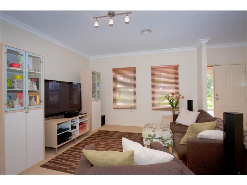 11 Seagull Place, Sunbury VIC 3429