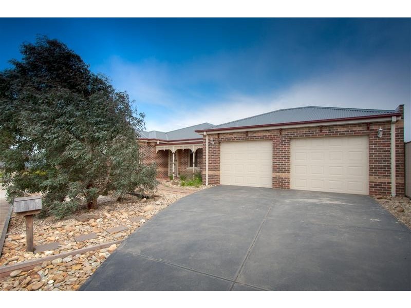 11 Seagull Place, Sunbury VIC 3429