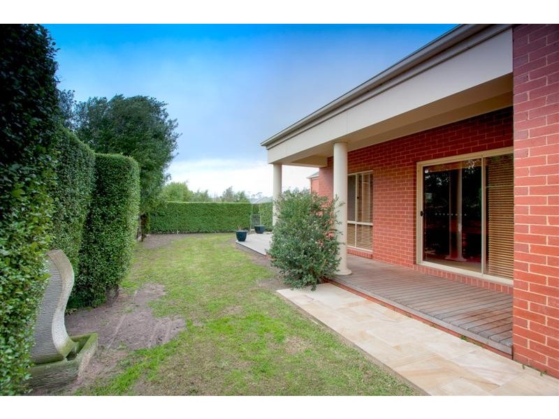 3 The Avenue, Sunbury VIC 3429