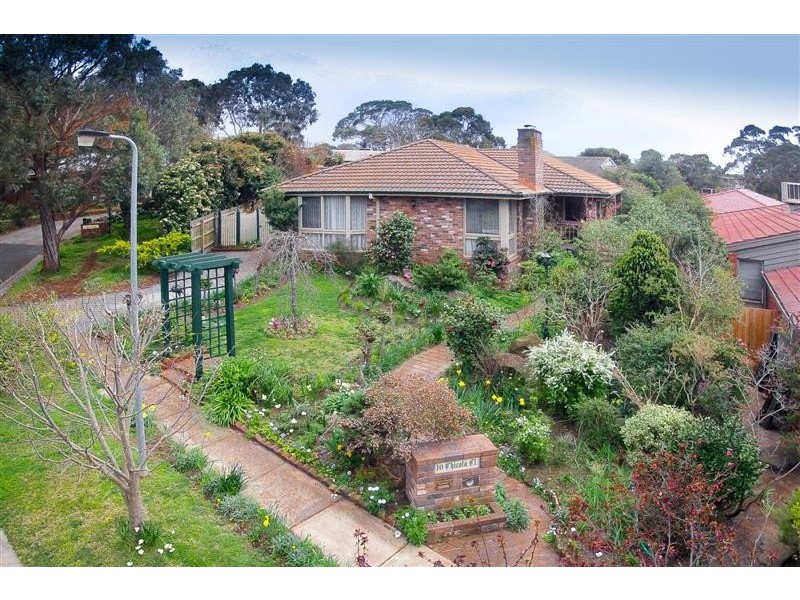10 Chicola Close, Sunbury VIC 3429