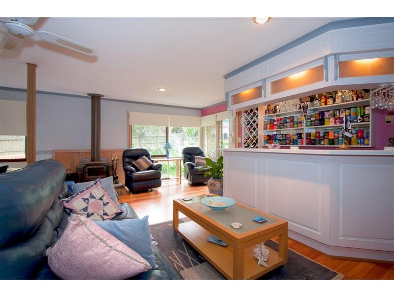 10 Chicola Close, Sunbury VIC 3429