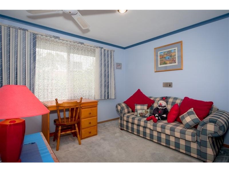 10 Chicola Close, Sunbury VIC 3429