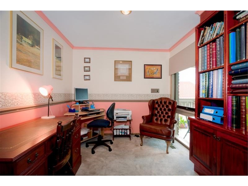 10 Chicola Close, Sunbury VIC 3429