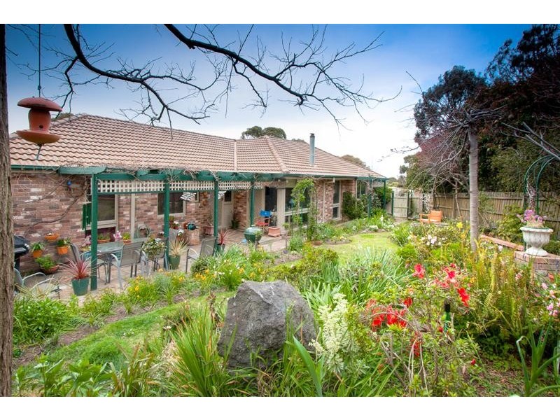 10 Chicola Close, Sunbury VIC 3429