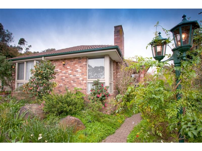 10 Chicola Close, Sunbury VIC 3429