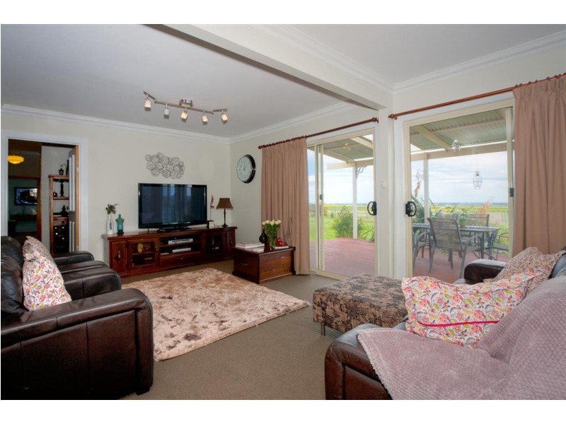 817-825 Mt Aitken Road, Sunbury VIC 3429