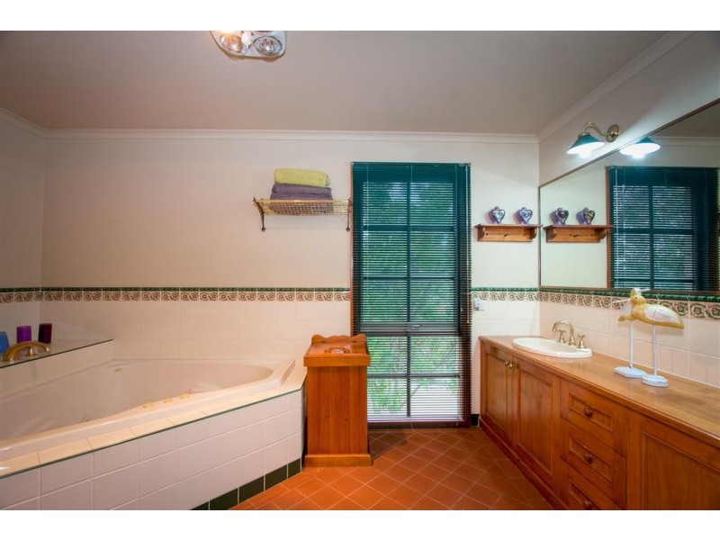 31 Powlett Street, Sunbury VIC 3429