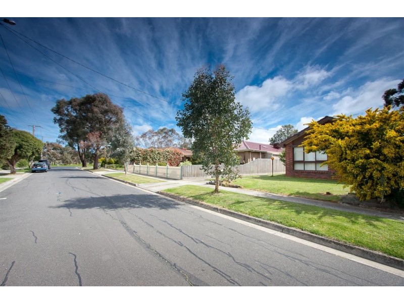 68 Keith Avenue, Sunbury VIC 3429