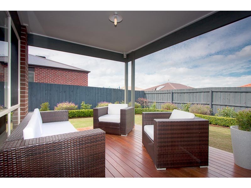 27 Wicket Street, Sunbury VIC 3429