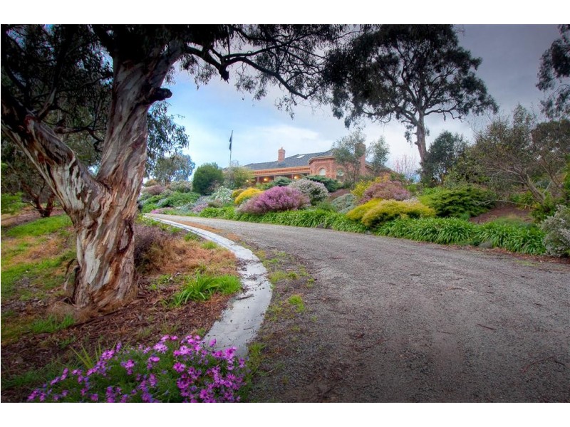 25 Callander Close, Sunbury VIC 3429