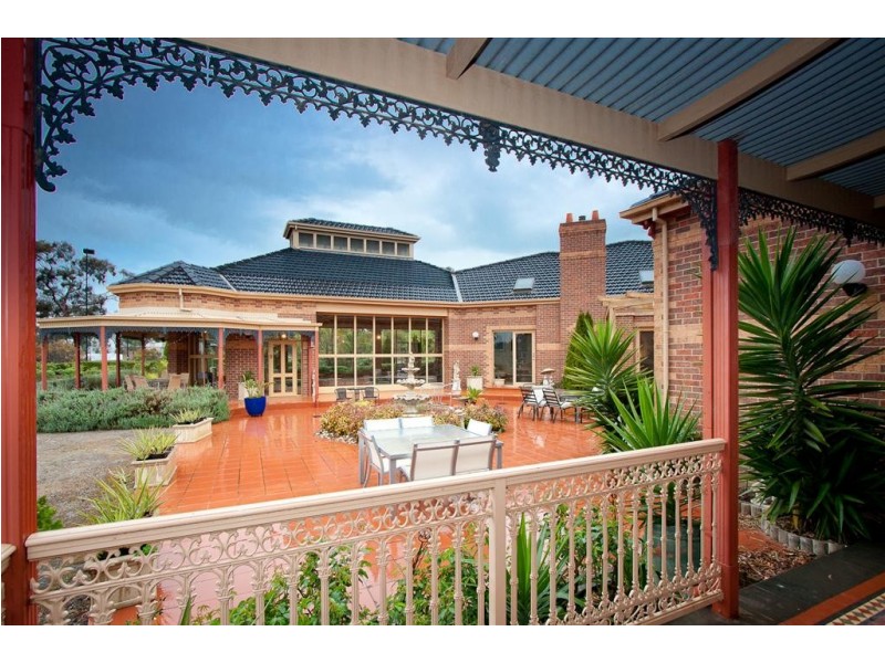 25 Callander Close, Sunbury VIC 3429