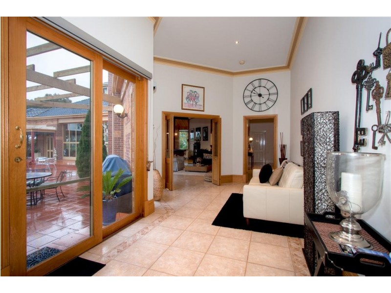 25 Callander Close, Sunbury VIC 3429