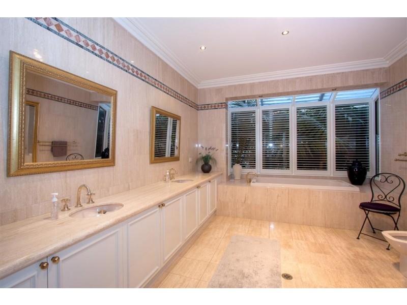 25 Callander Close, Sunbury VIC 3429