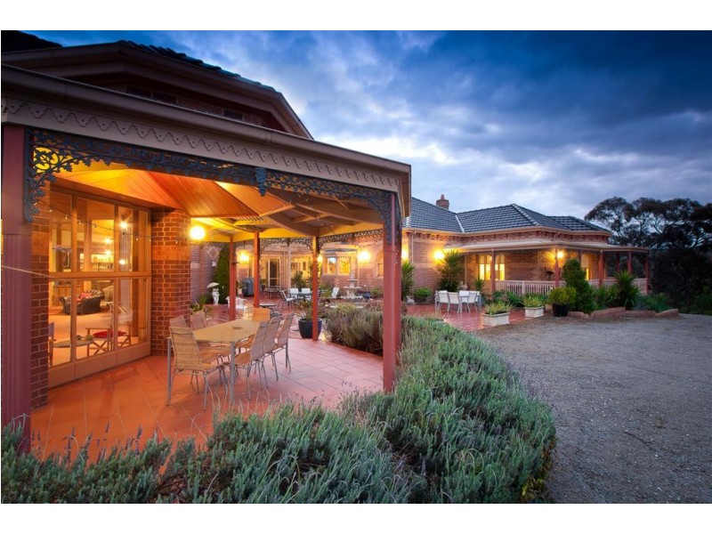 25 Callander Close, Sunbury VIC 3429