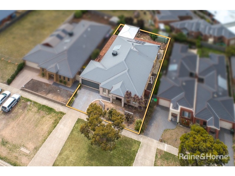 745 Elizabeth Drive, Sunbury VIC 3429
