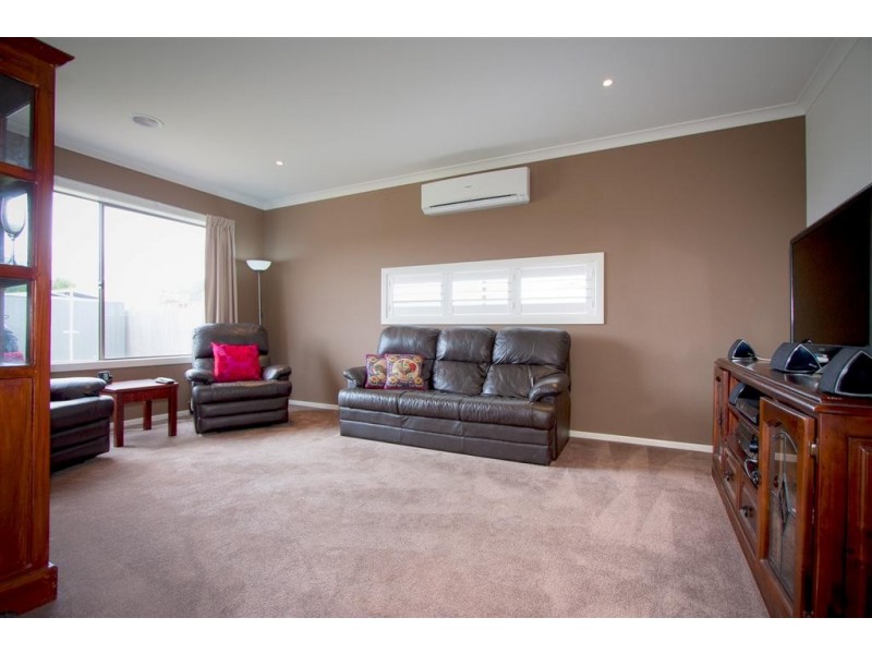 3 Highgrove Drive, Sunbury VIC 3429