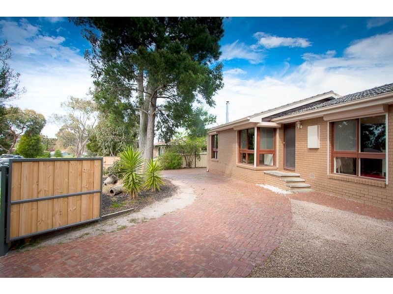 2 Kendall Court, Sunbury VIC 3429