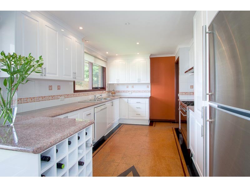 2 Kendall Court, Sunbury VIC 3429