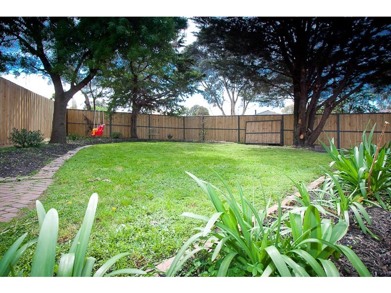 2 Kendall Court, Sunbury VIC 3429