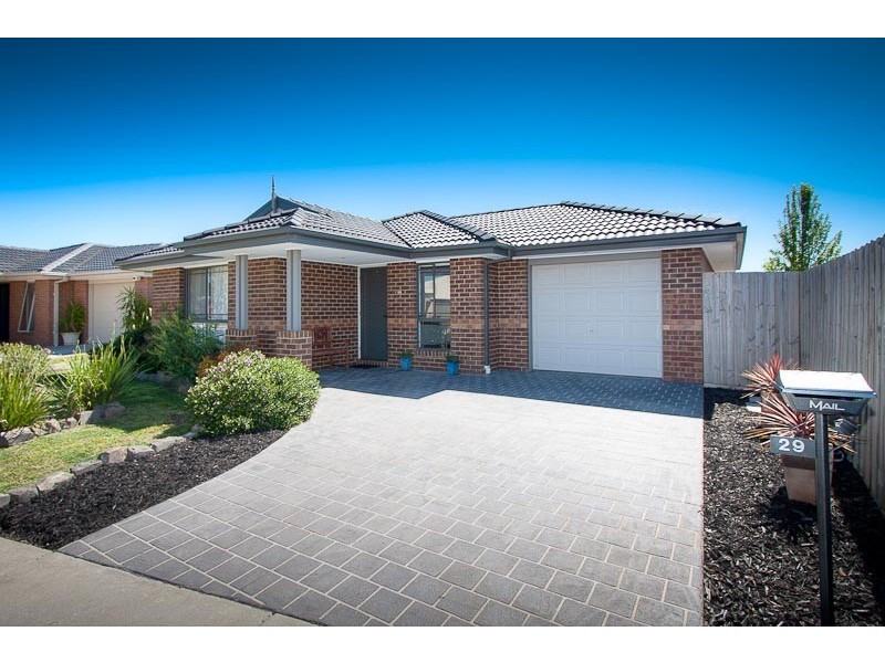 29 Massie Circuit, Sunbury VIC 3429
