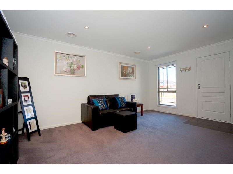 29 Massie Circuit, Sunbury VIC 3429