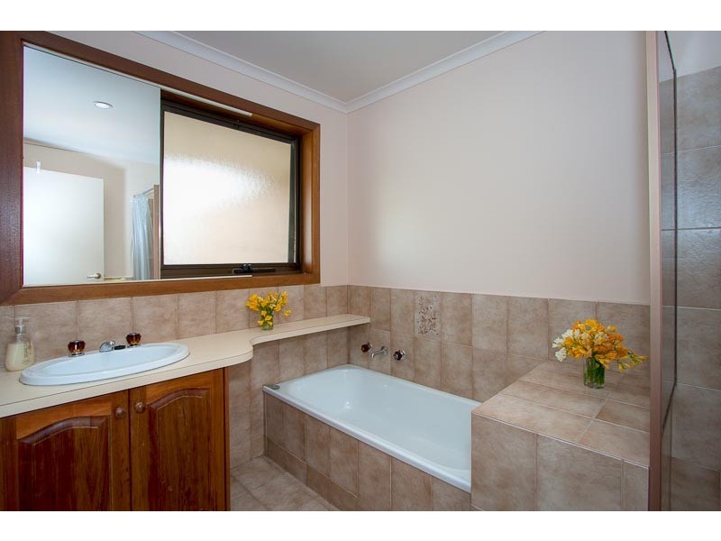 3/47 Ligar Street, Sunbury VIC 3429