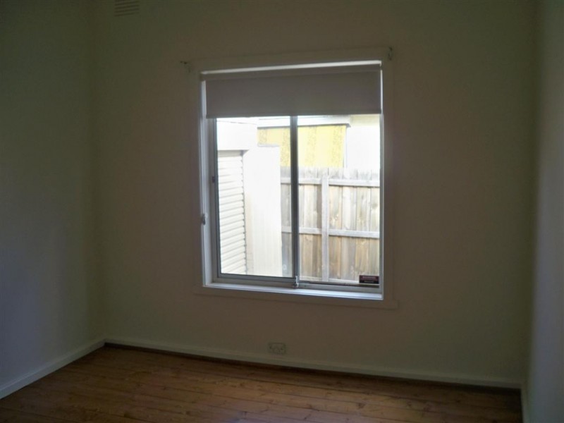 298 WATERLOO ROAD, Glenroy VIC 3046