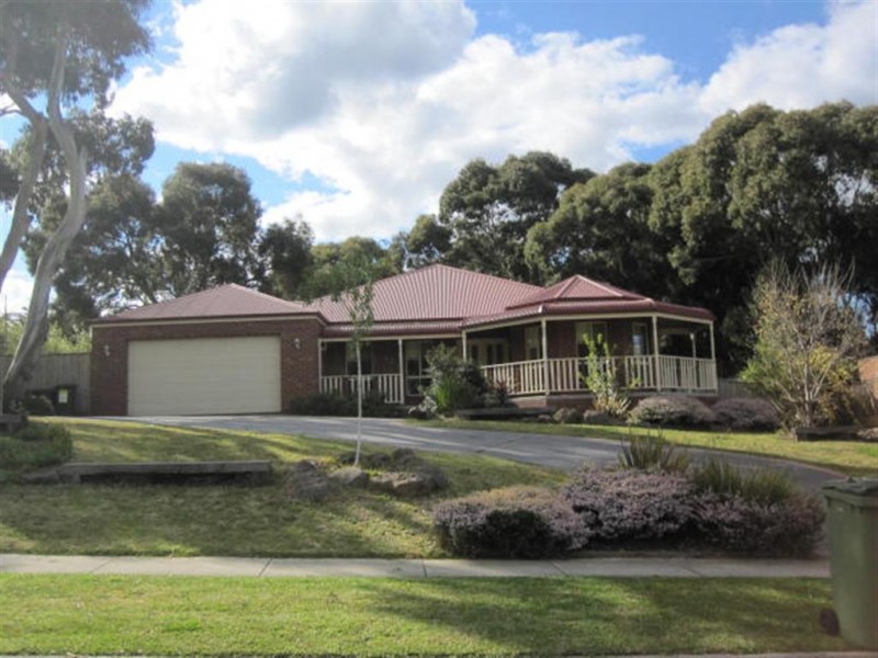 42 FULLWOOD DRIVE, Sunbury VIC 3429