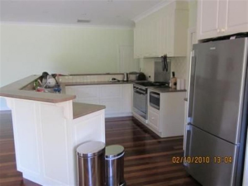 42 FULLWOOD DRIVE, Sunbury VIC 3429