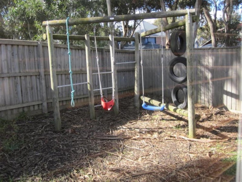 42 FULLWOOD DRIVE, Sunbury VIC 3429