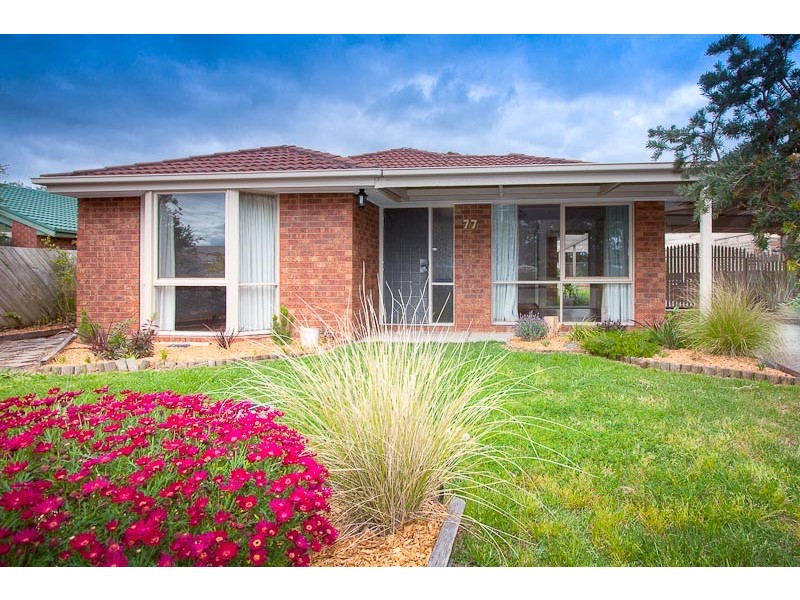 77 Muirfield Drive, Sunbury VIC 3429