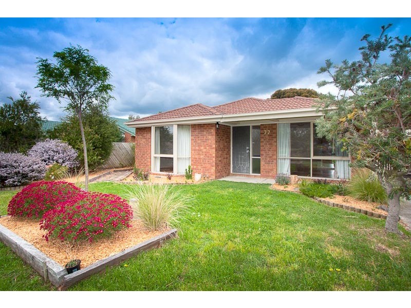 77 Muirfield Drive, Sunbury VIC 3429