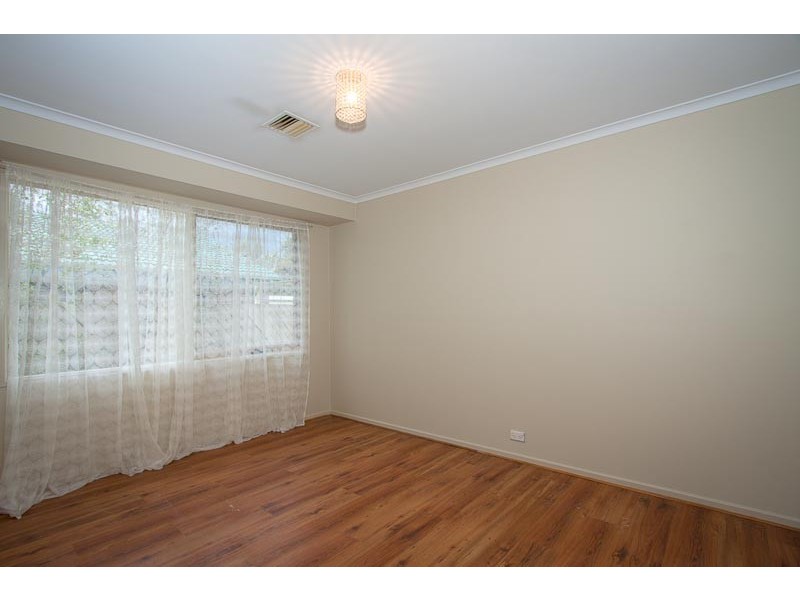 77 Muirfield Drive, Sunbury VIC 3429